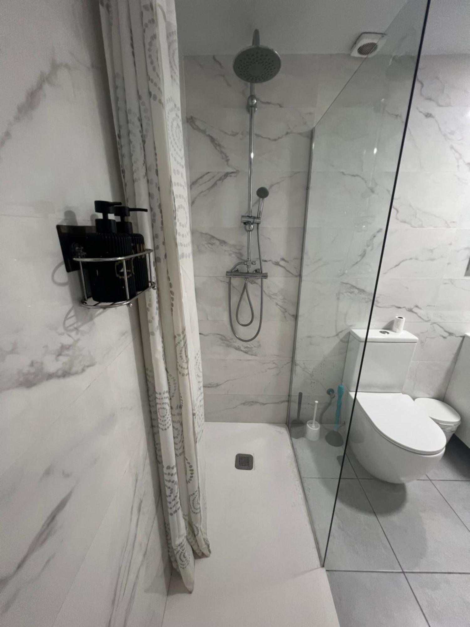 Rooms In Spacious Apartment In City Center Barcelona Zewnętrze zdjęcie