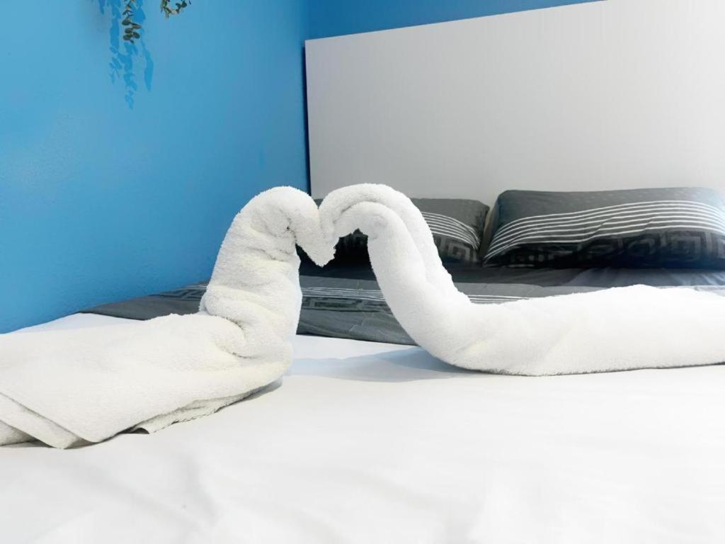 Rooms In Spacious Apartment In City Center Barcelona Zewnętrze zdjęcie